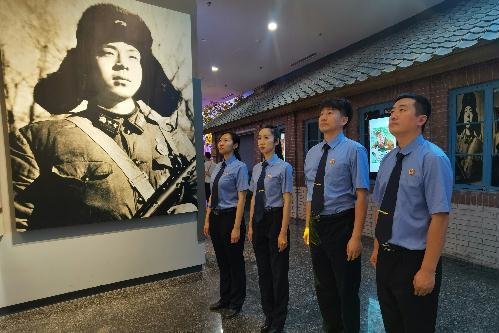学习雷锋精神 传承红色基因—沈铁检察分院组织参观雷锋纪念馆