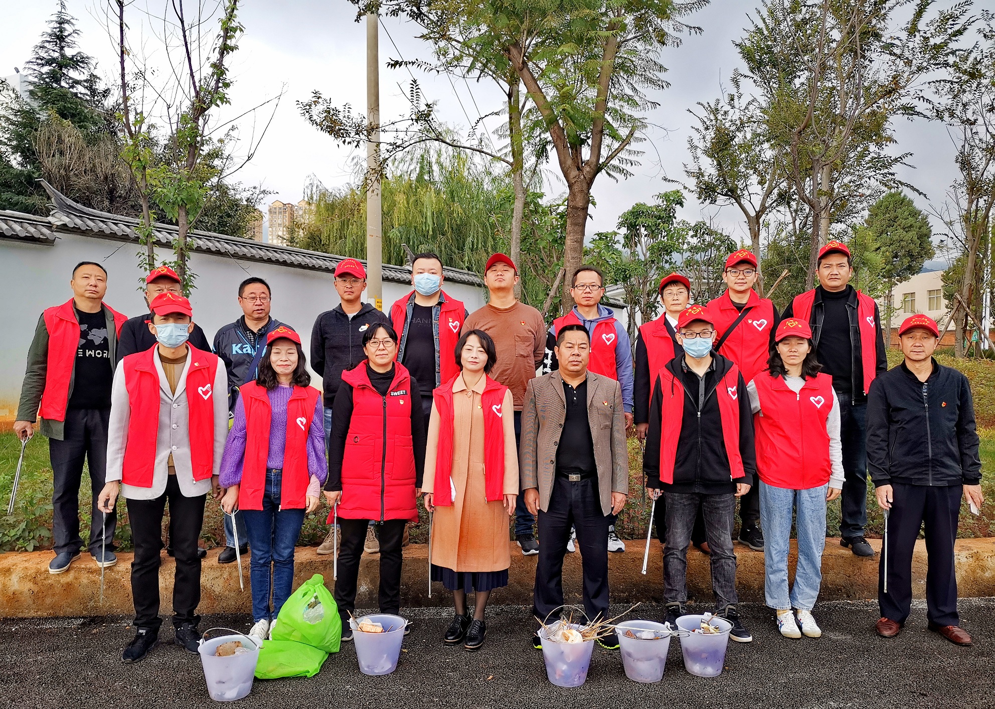 机关社区共驻共建  助推城市完成创建